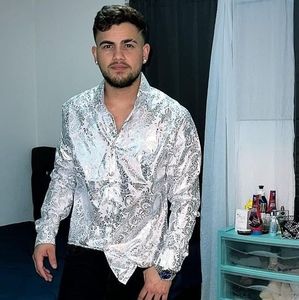 Meet your Posher, Carlos